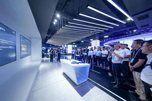 長(zhǎng)安汽車(chē)以智能科技定義數(shù)智汽車(chē)新標(biāo)準(zhǔn)，領(lǐng)航技術(shù)開(kāi)發(fā)新賽道