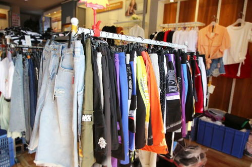 不用上x(chóng)寶 園洲就有低至①元的 潮牌服裝 ,工廠直銷